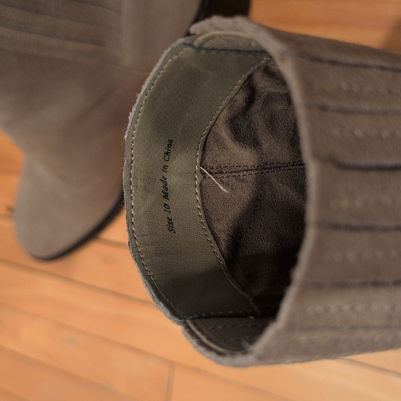 Dolce Vita Linny H20 Ankle Bootie - Picture 9 of 11